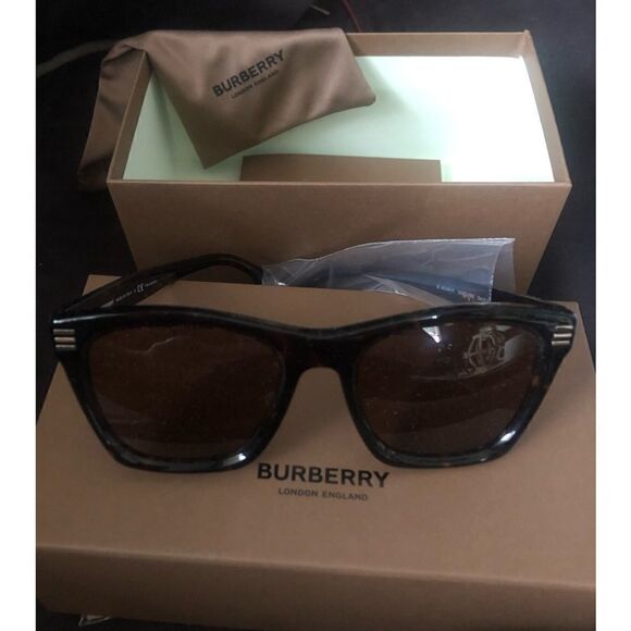 🔥🔥NWT Burberry sunglasses BE4348F 54 mm multi color frames unisex. - Picture 1 of 9